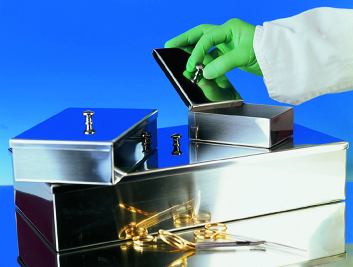 Instr. Schale m. Knopfdeckel 22 x 15 x 5