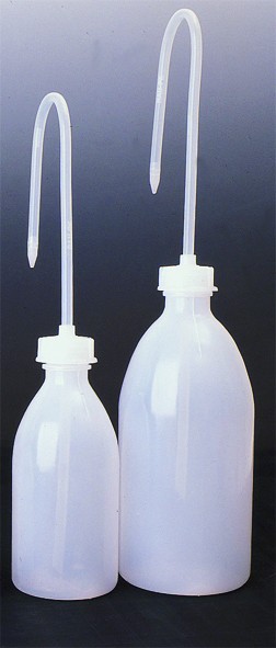 Flasche PE-LD 250 ml, mit Spritzkanüle